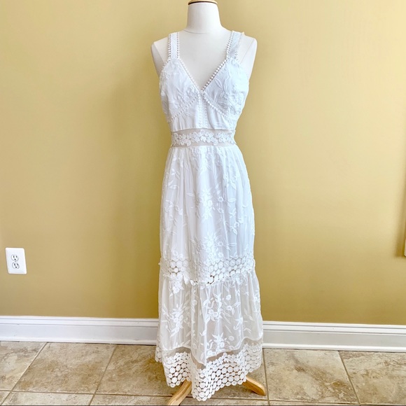 Aqua Dresses & Skirts - Cream Lace Overlay Maxi Dress from Aqua Size L